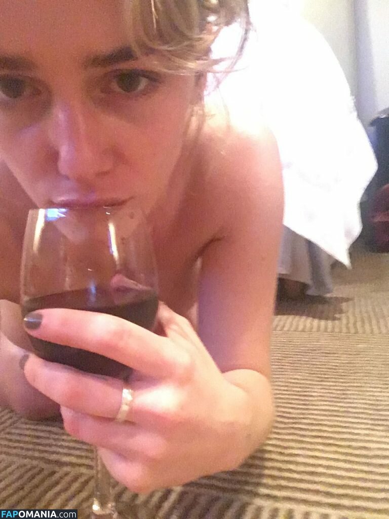 Addison Timlin Nud Fotografie scursă #24