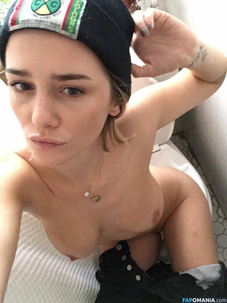 Addison Timlin Nud Fotografie scursă #42