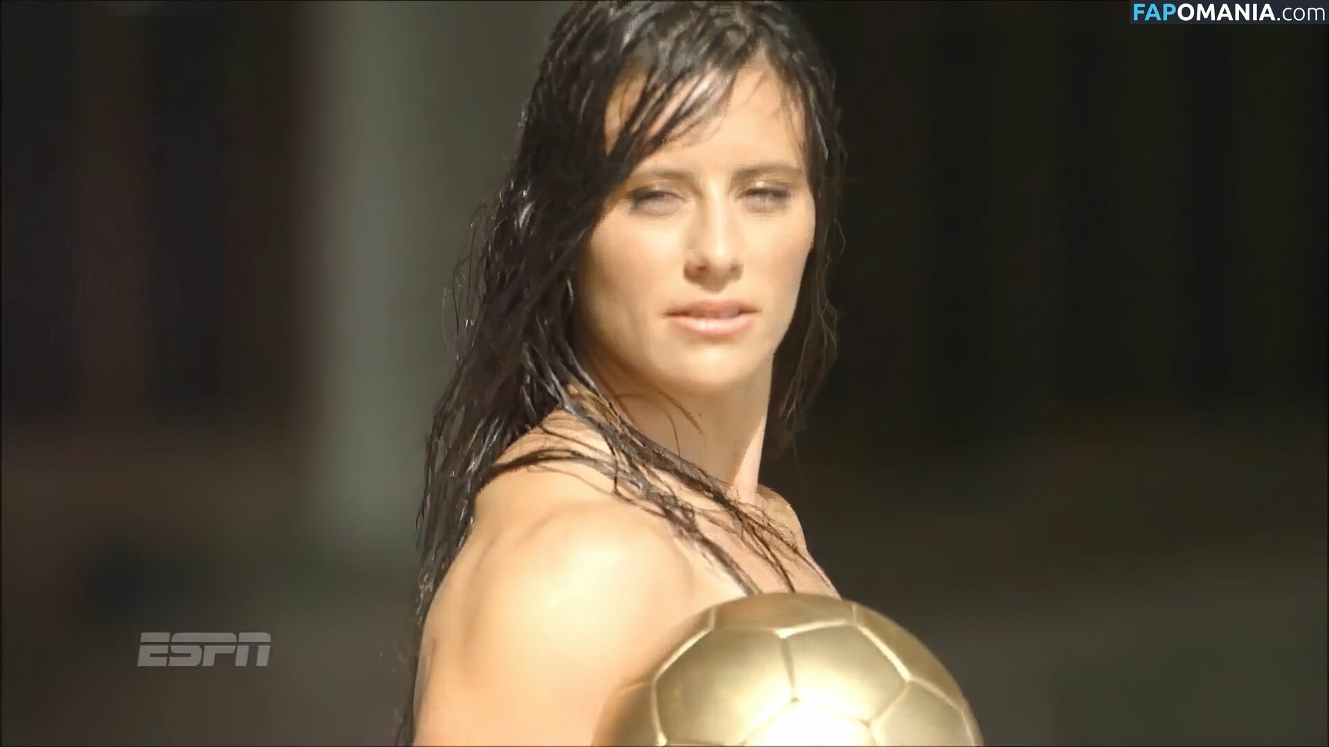 Ali Krieger Nud Fotografie scursă #11