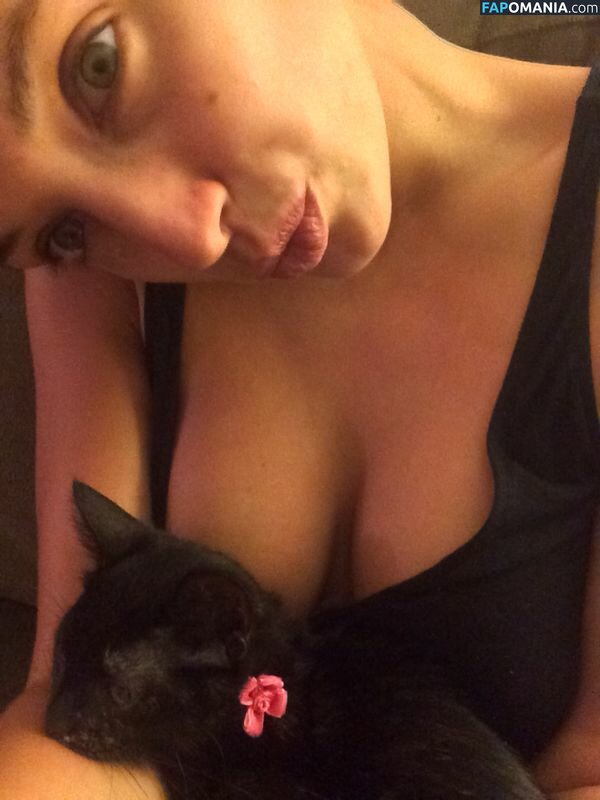 Alyssa Arce Nud Fotografie scursă #32