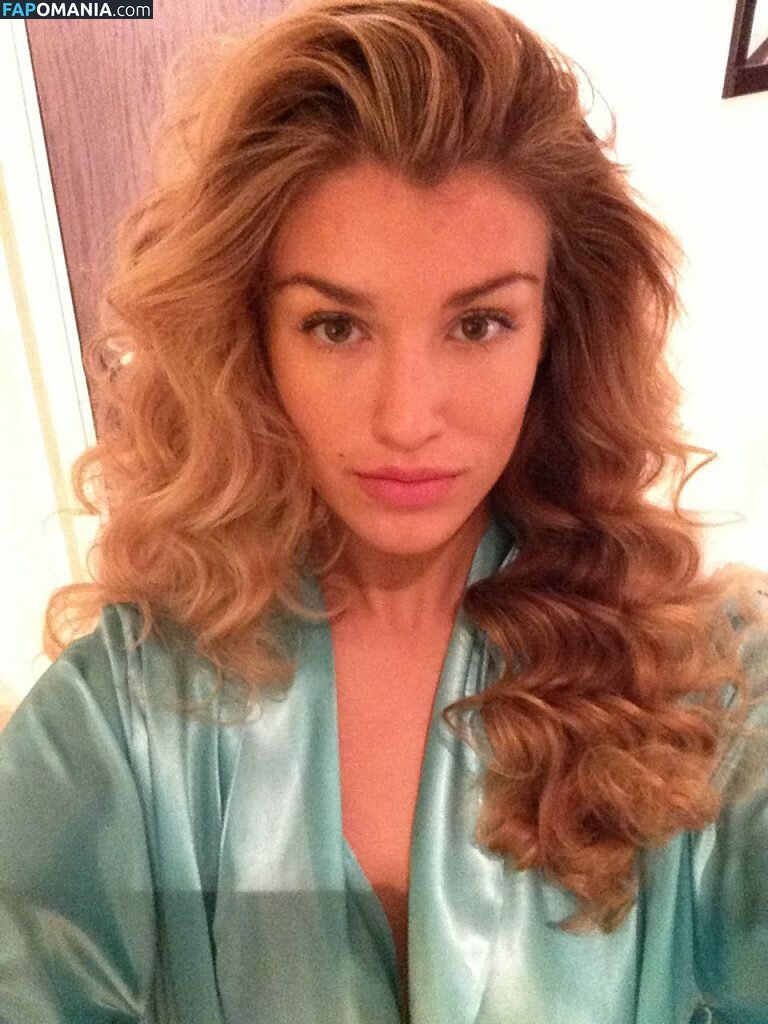 Amy Willerton Nud Fotografie scursă #49