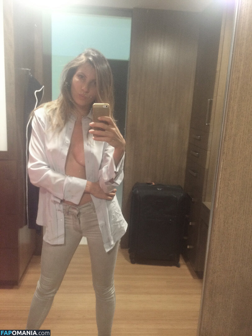 Ana Laspetkovski Nud Fotografie scursă #18