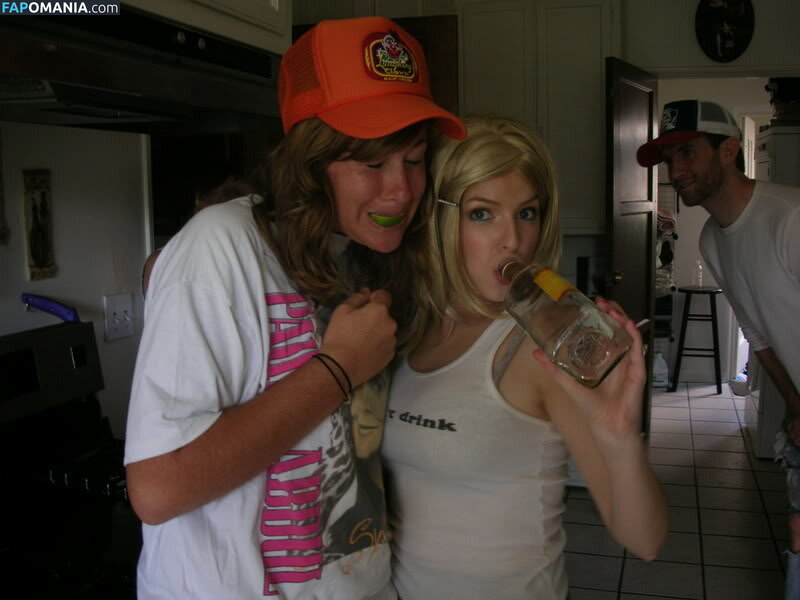 Anna Kendrick Nud Fotografie scursă #81