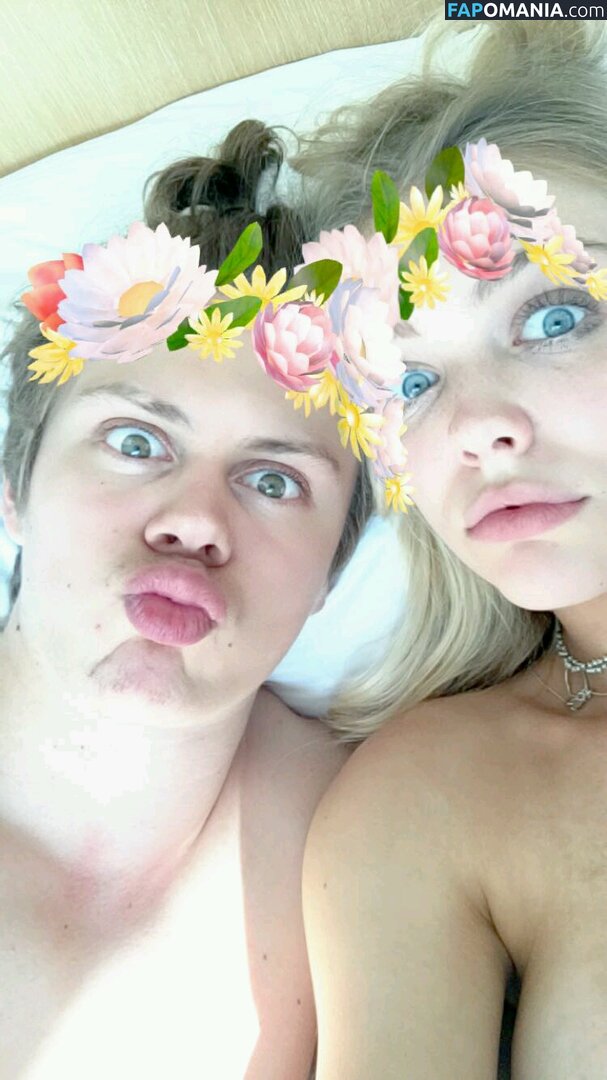 Annika Boron Nud Fotografie scursă #16