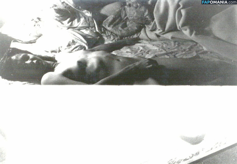 Ariadne Shaffer Nud Fotografie scursă #10