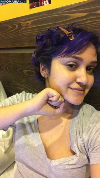 Ariela Barer Nud Fotografie scursă #14