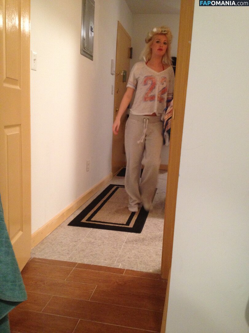 Ashley Blankenship Nud Fotografie scursă #6