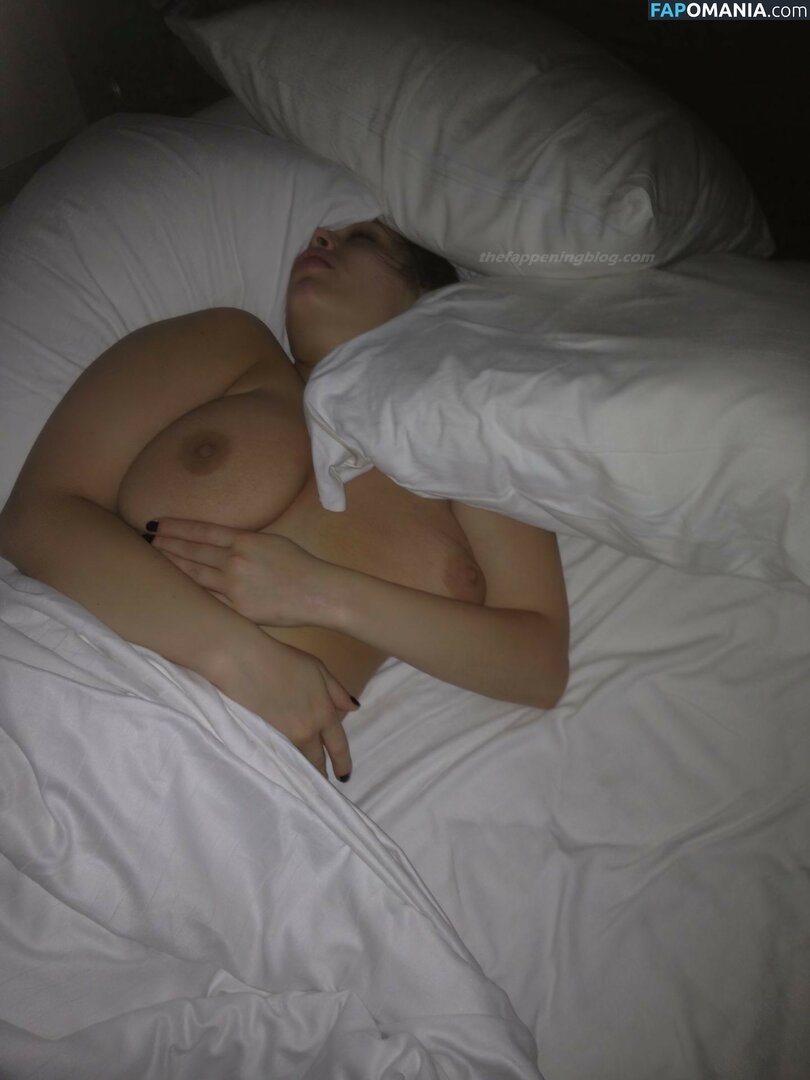 Ashley Graham Nud Fotografie scursă #36