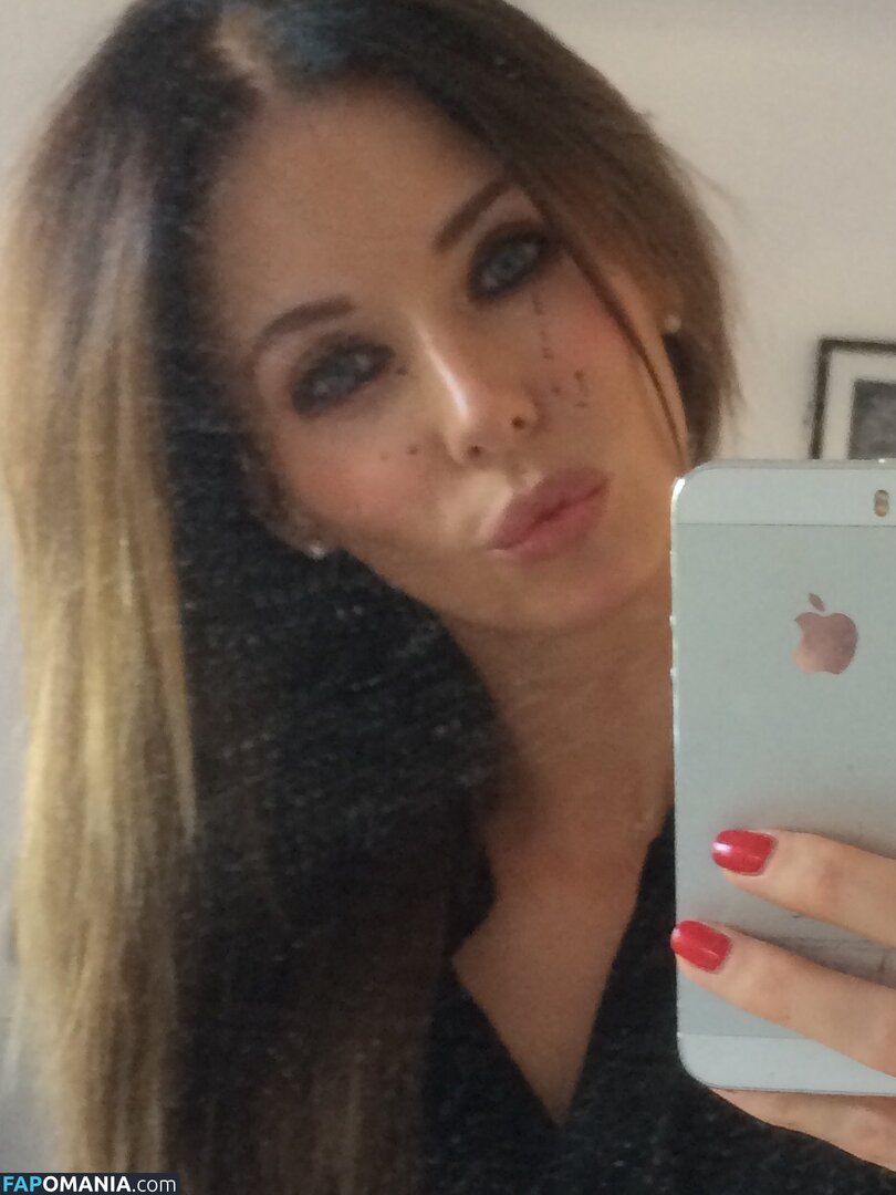 Ashley Mulheron Nud Fotografie scursă #1