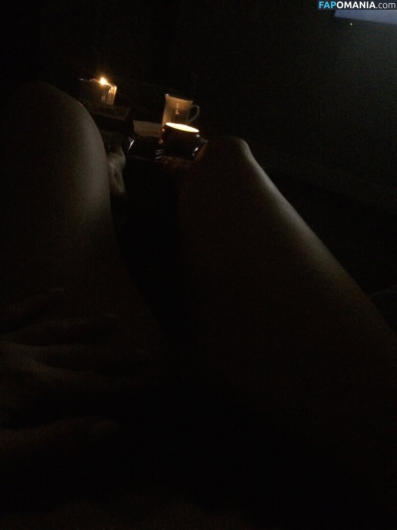 Ashley Mulheron Nud Fotografie scursă #142