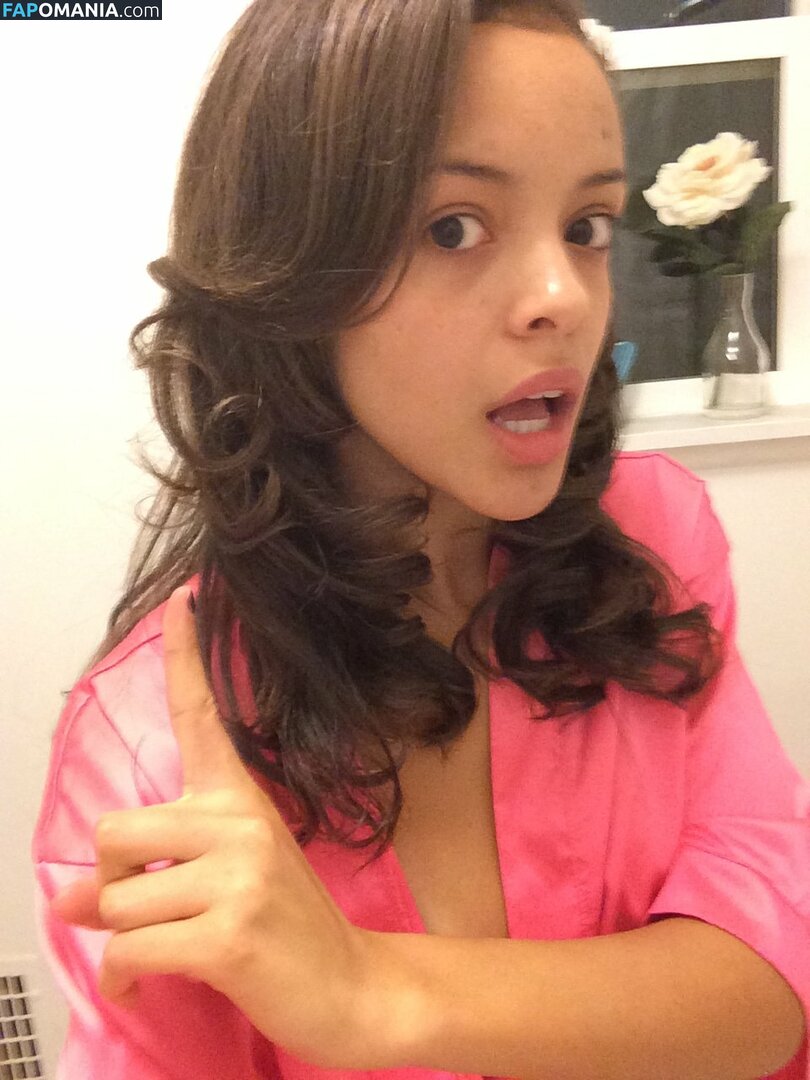 Aubrey Cleland Nud Fotografie scursă #54