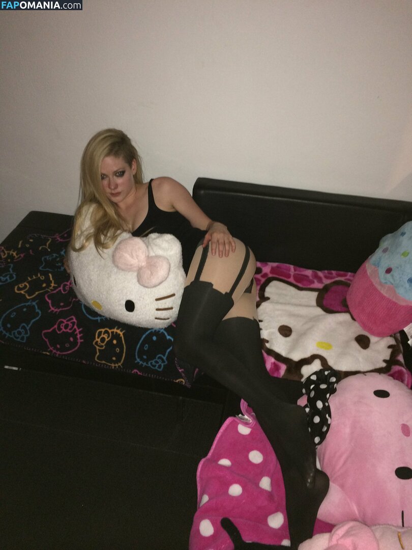 Avril Lavigne Nud Fotografie scursă #8