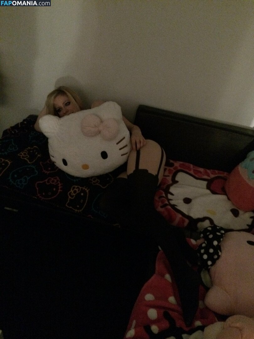 Avril Lavigne Nud Fotografie scursă #14