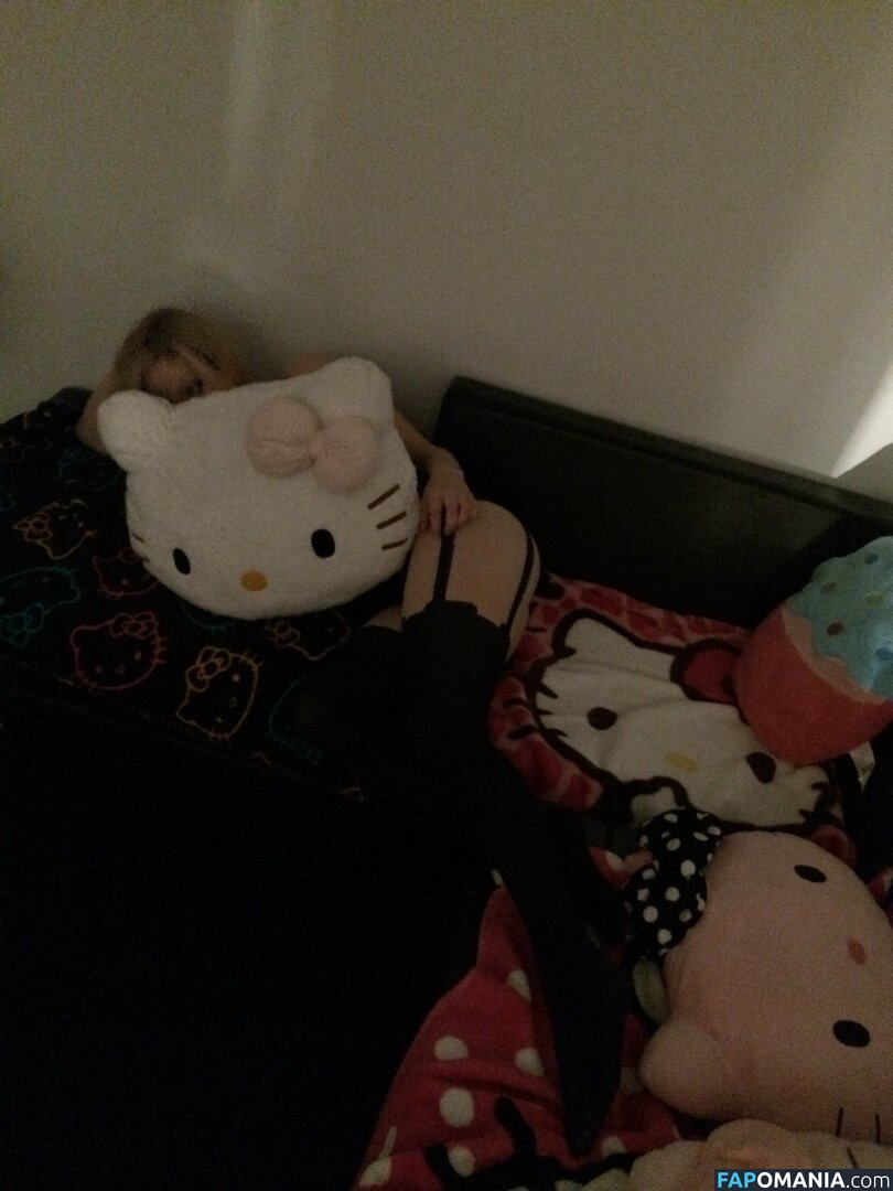 Avril Lavigne Nud Fotografie scursă #15