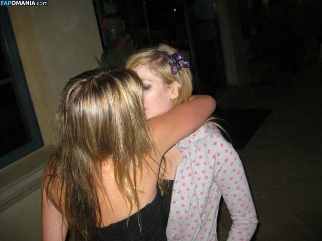 Avril Lavigne Nud Fotografie scursă #29