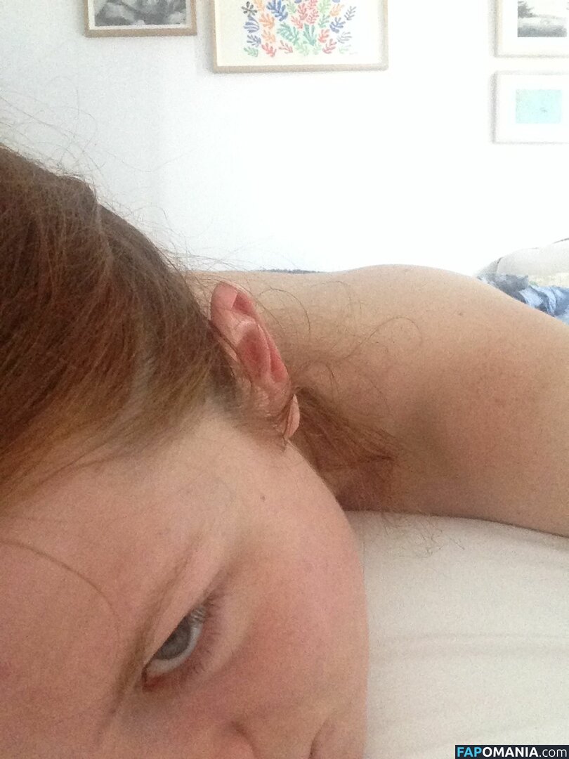 Bonnie Wright Nud Fotografie scursă #19