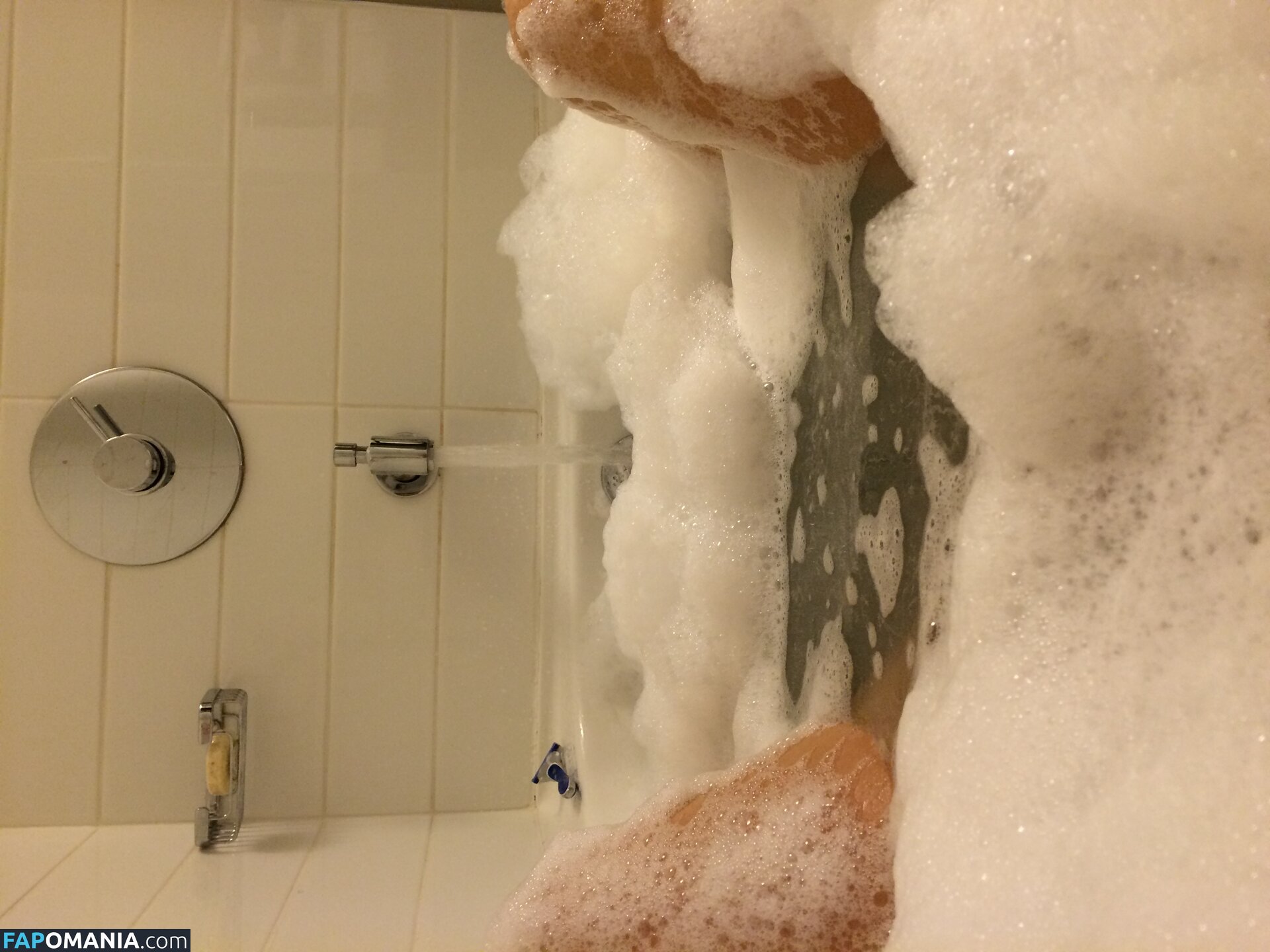 Britne Oldford Nud Fotografie scursă #13