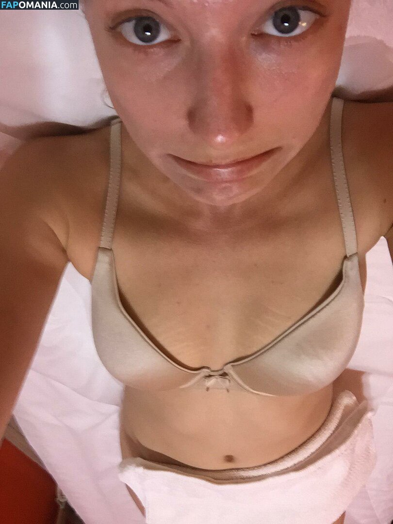 Caitlin Gerard Nud Fotografie scursă #19