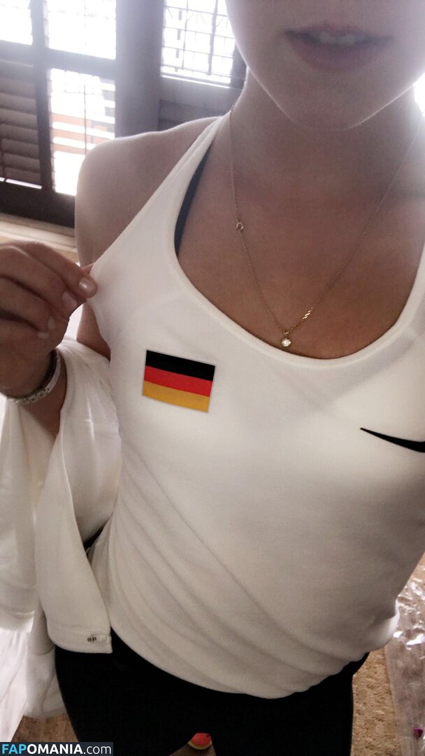 Carina Witthoeft Nud Fotografie scursă #22