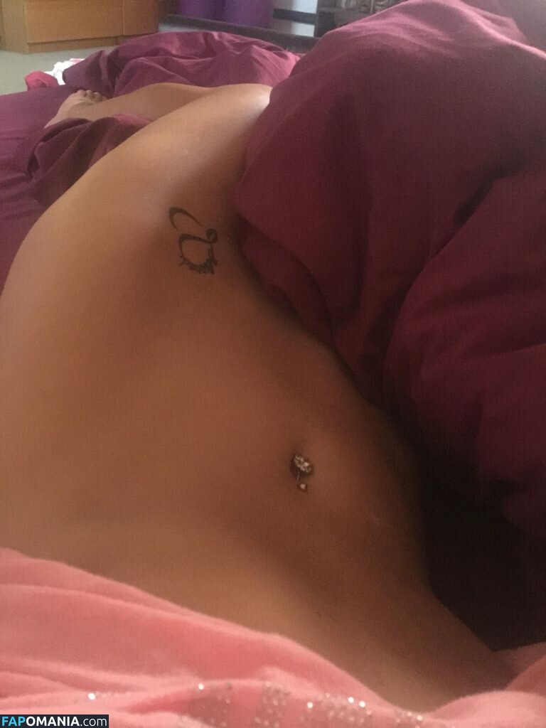 Carly Booth Nud Fotografie scursă #4