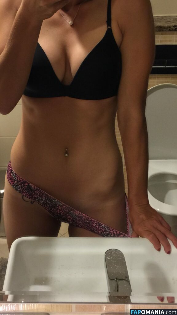 Carly Booth Nud Fotografie scursă #12