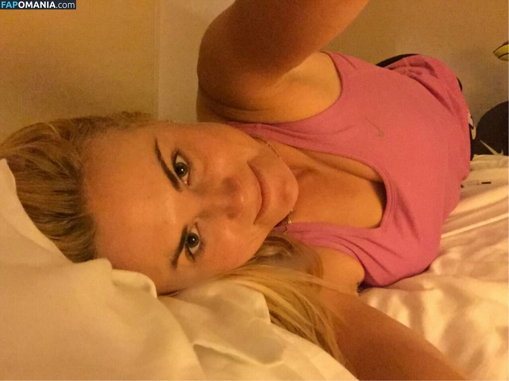 Carly Booth Nud Fotografie scursă #54