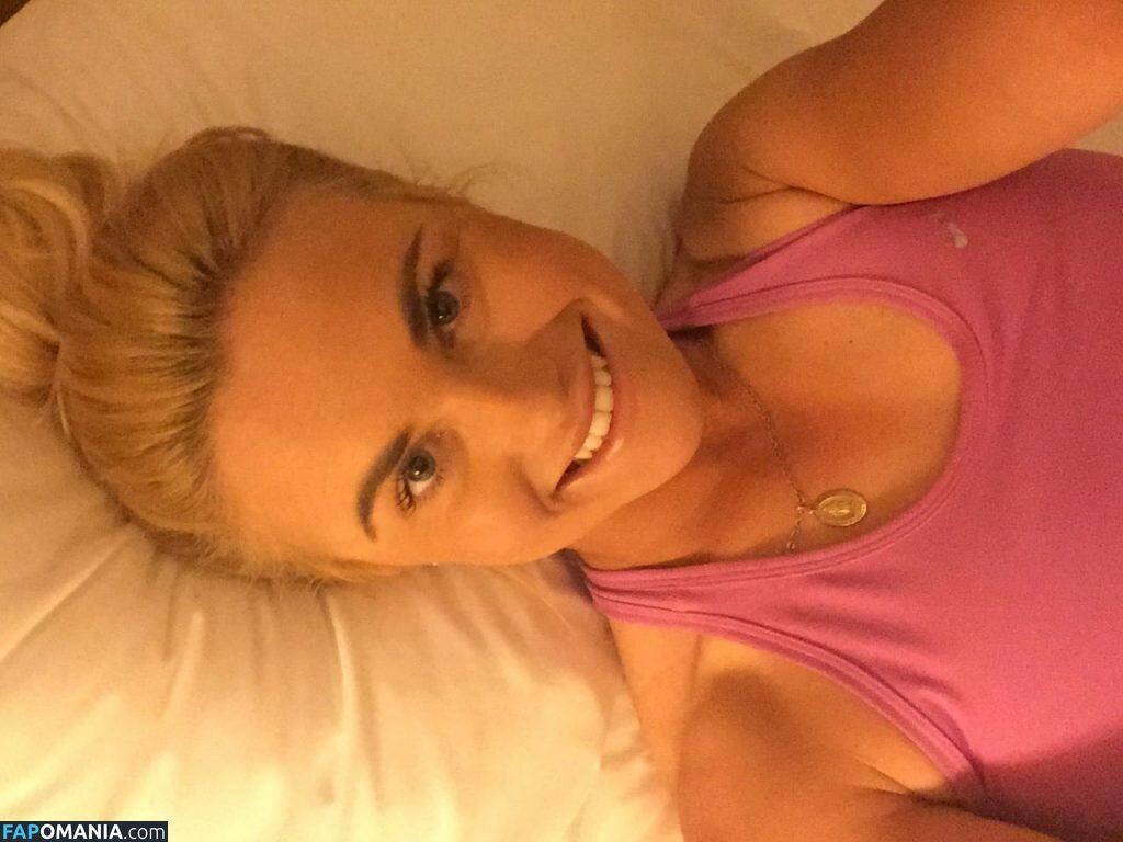 Carly Booth Nud Fotografie scursă #58