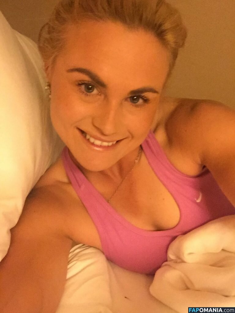 Carly Booth Nud Fotografie scursă #59