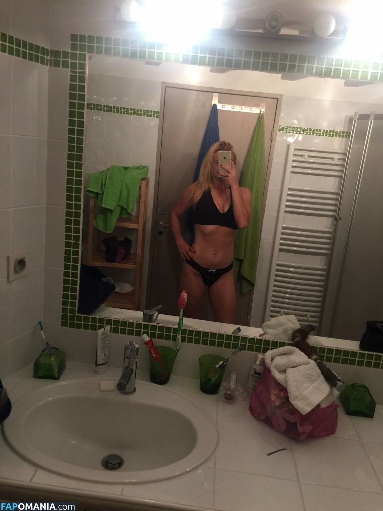 Carly Booth Nud Fotografie scursă #73