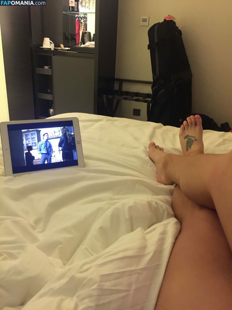 Carly Booth Nud Fotografie scursă #76