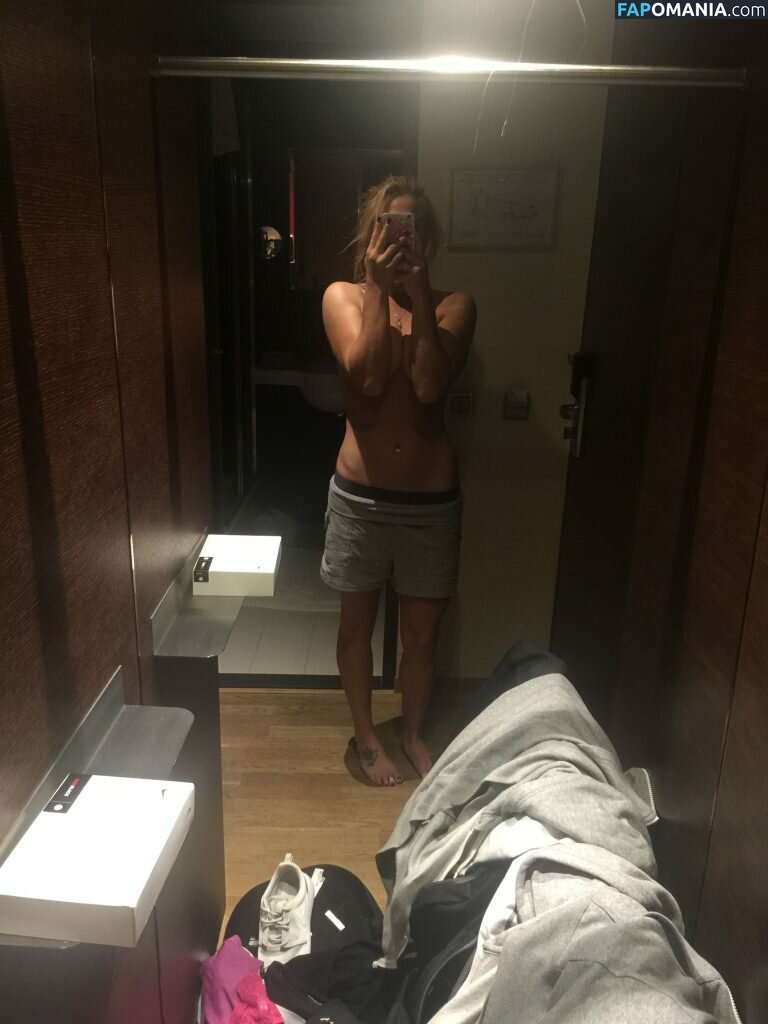 Carly Booth Nud Fotografie scursă #109