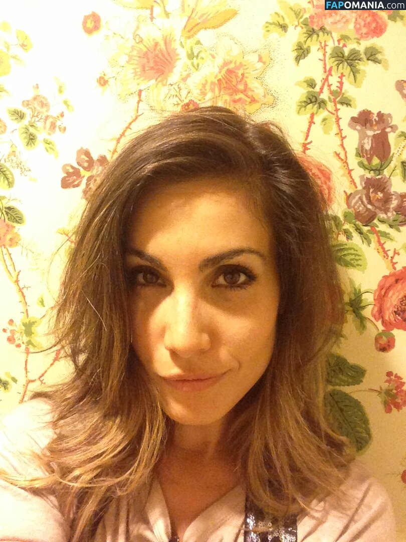 Carly Pope Nud Fotografie scursă #21