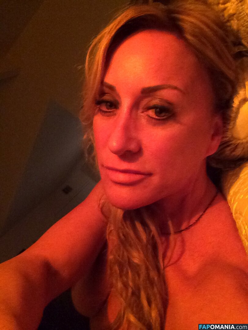 Carrie Michalka Nud Fotografie scursă #55