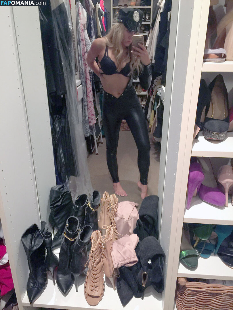 Charissa Thompson Nud Fotografie scursă #36