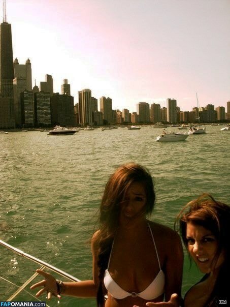 Chloe Bennett Nud Fotografie scursă #6