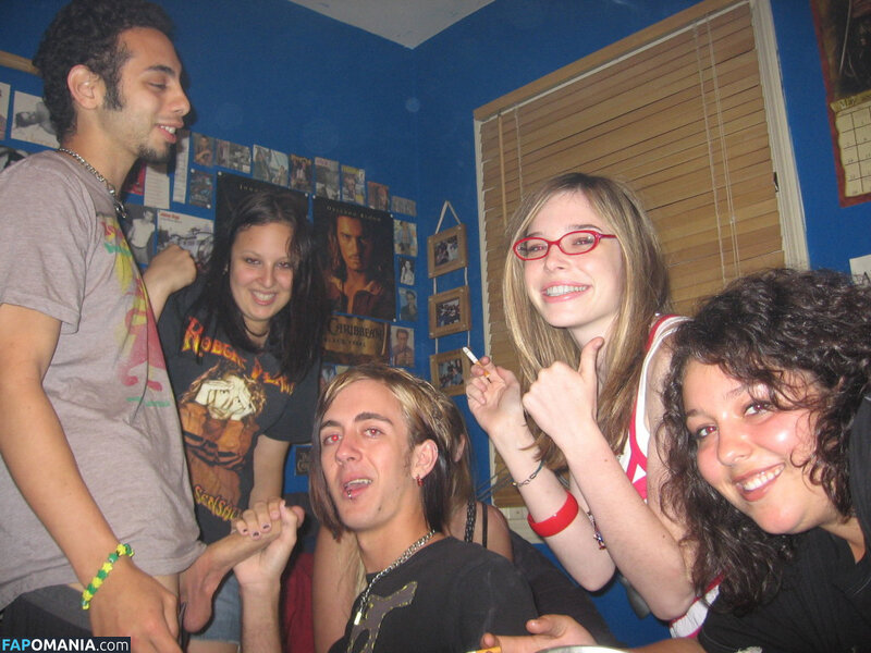 Chloe Dykstra Nud Fotografie scursă #42