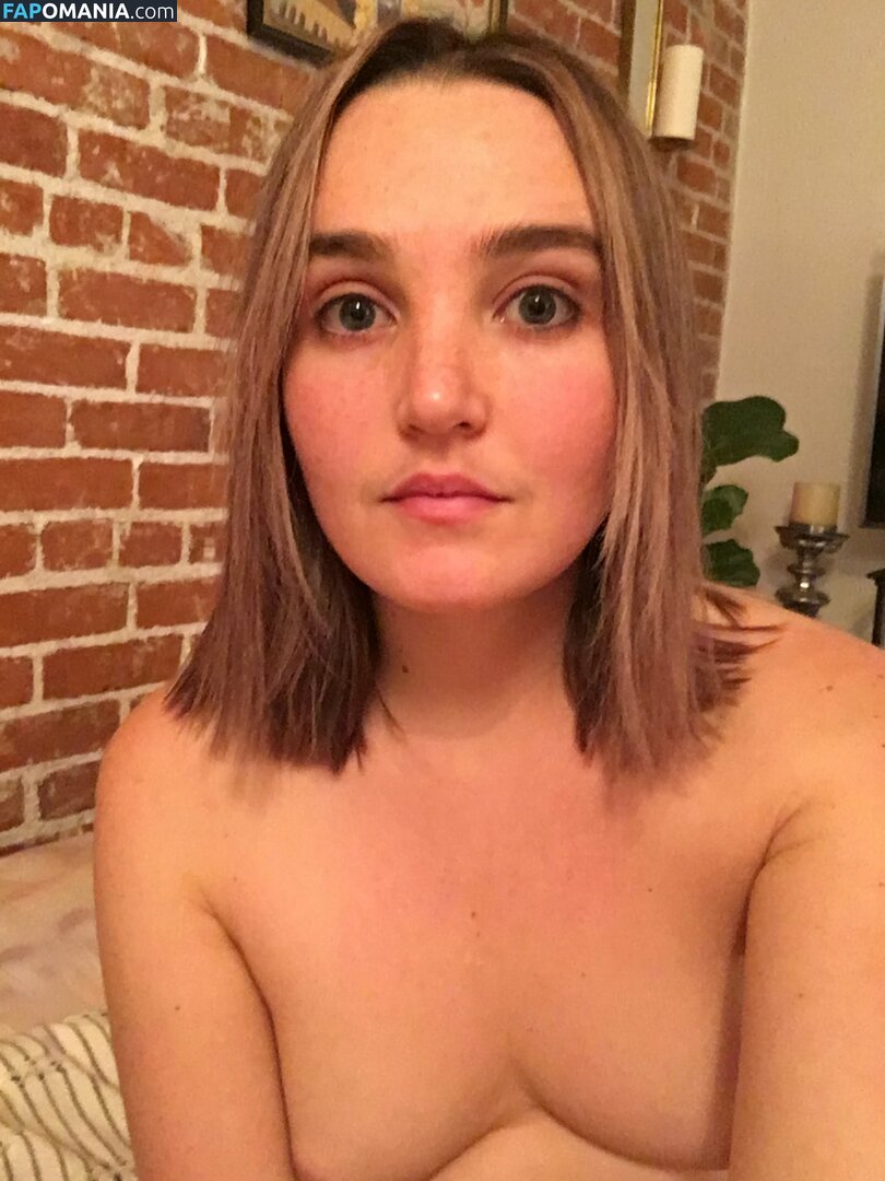 Chloe Fineman Nud Fotografie scursă #17