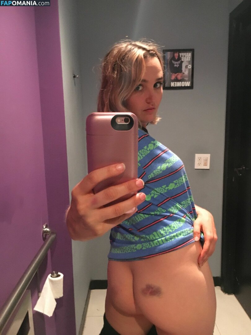 Chloe Fineman Nud Fotografie scursă #30
