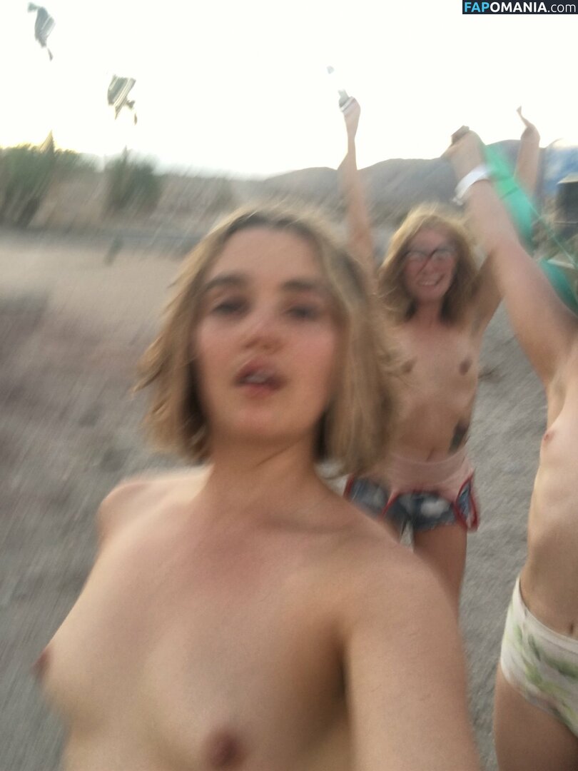 Chloe Fineman Nud Fotografie scursă #42