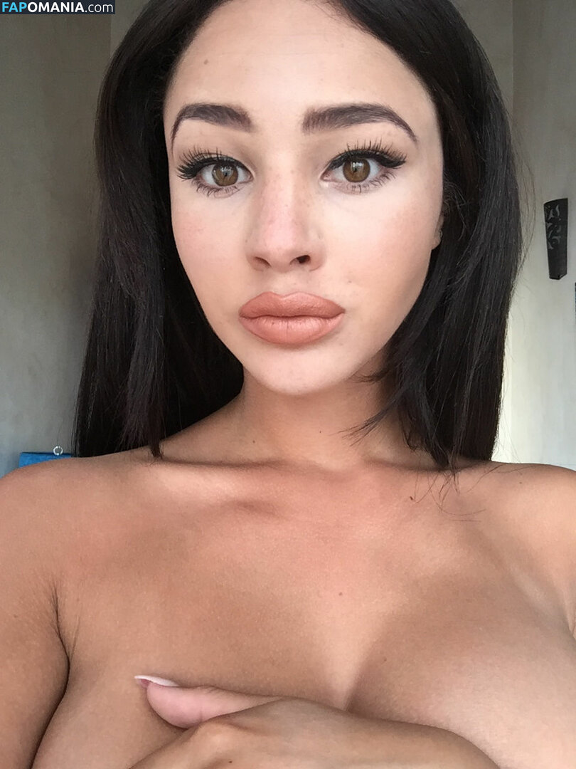 Courtnie Quinlan Nud Fotografie scursă #25