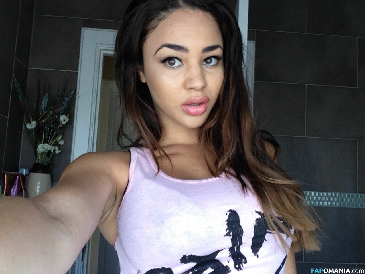 Courtnie Quinlan Nud Fotografie scursă #157