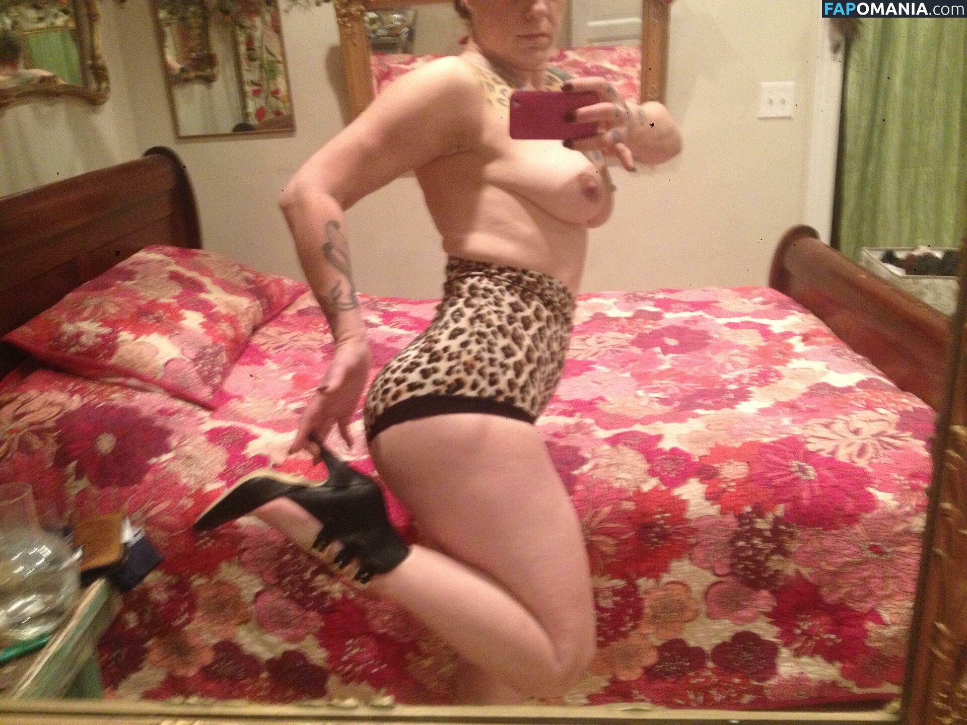 Danielle Colby Nud Fotografie scursă #6