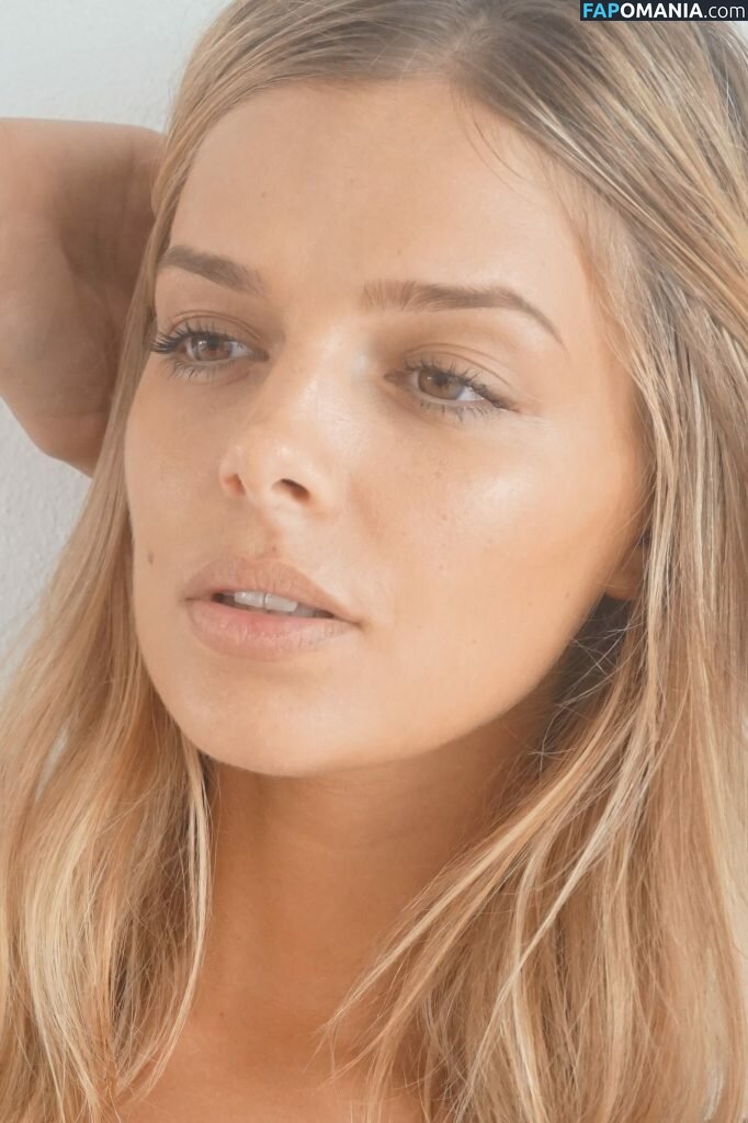 Danielle Knudson Nud Fotografie scursă #134