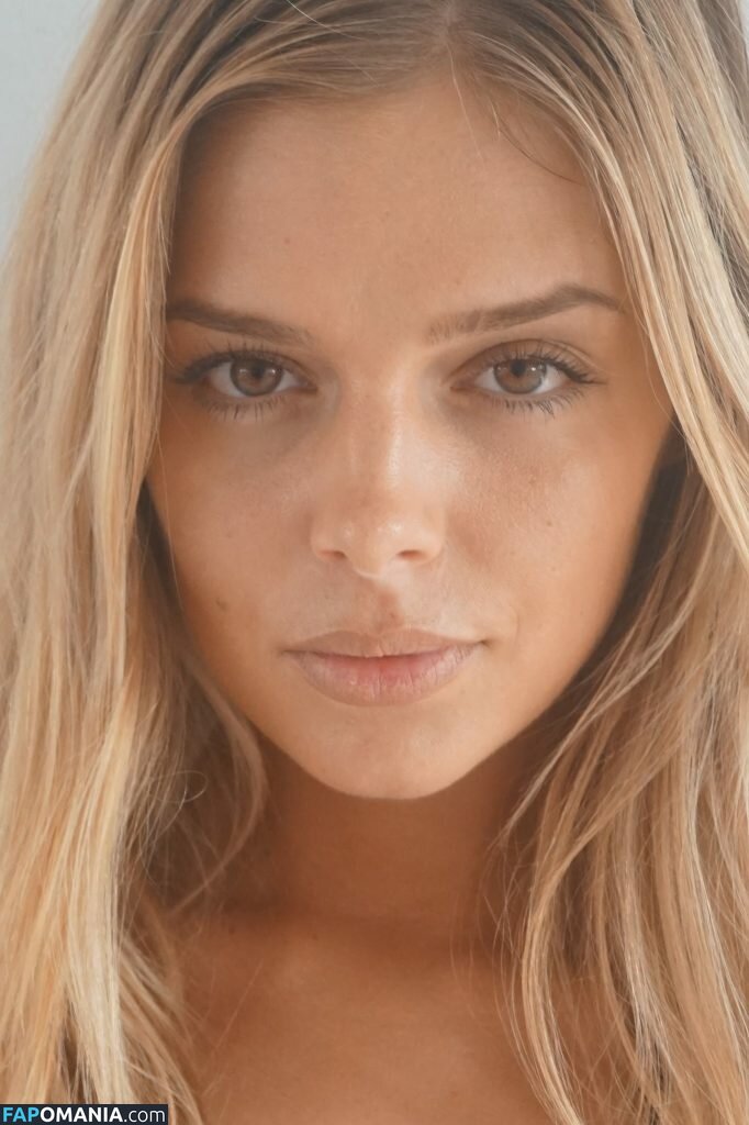 Danielle Knudson Nud Fotografie scursă #254