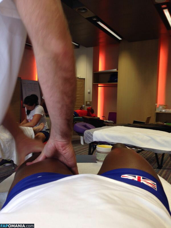 Dina Asher Smith Nud Fotografie scursă #11