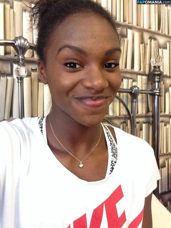 Dina Asher Smith Nud Fotografie scursă #26