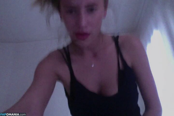 Dylan Penn Nud Fotografie scursă #18