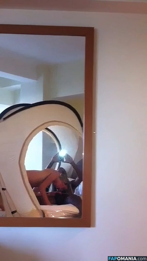 Eilish McColgan Nud Fotografie scursă #20
