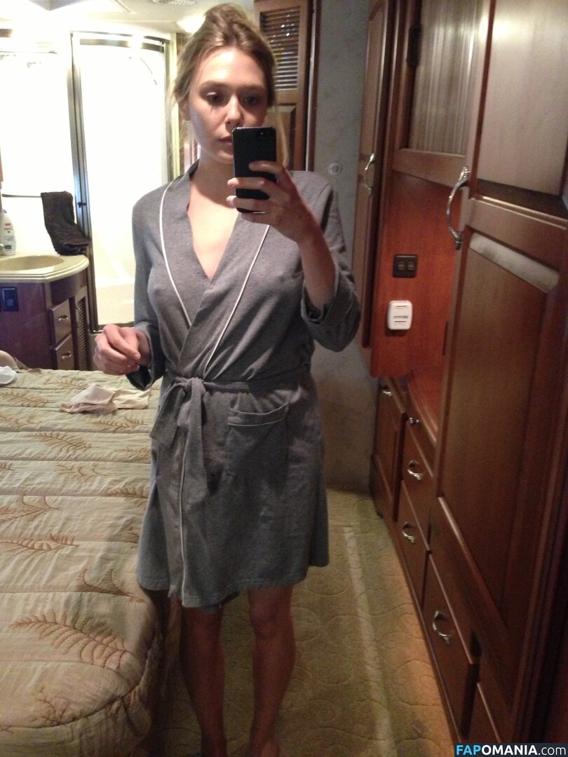 Elizabeth Olsen Nud Fotografie scursă #3