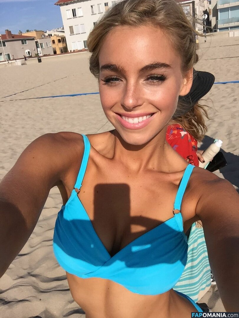 Elizabeth Turner Nud Fotografie scursă #39